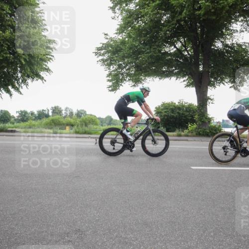 15.06.2025 - 7 Türme Triathlon Yannick Fuchs http://msf.ph/oto/7984673 15.06.2025 10:02:36 Radfahren 129, 132 meine-sportfotos.de