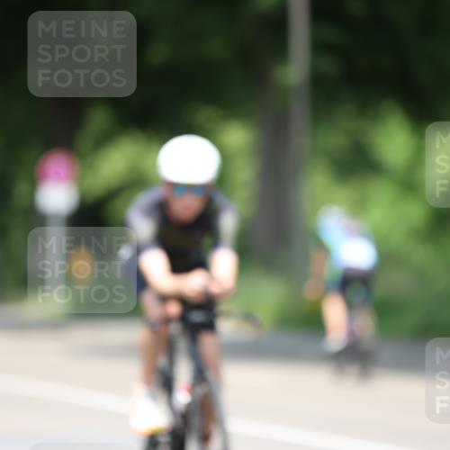 15.06.2025 - 7 Türme Triathlon Yannick Fuchs http://msf.ph/oto/7984702 15.06.2025 12:54:44 Radfahren 241, 341, 372, 470, 538, 550, 608, 817 meine-sportfotos.de