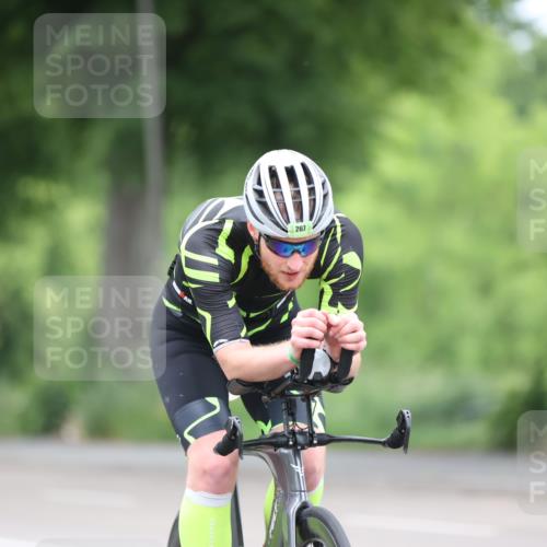 15.06.2025 - 7 Türme Triathlon Yannick Fuchs http://msf.ph/oto/7984741 15.06.2025 11:38:51 Radfahren 267, 323 meine-sportfotos.de