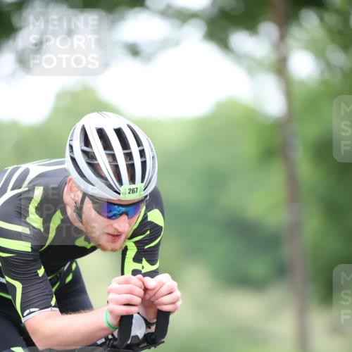 15.06.2025 - 7 Türme Triathlon Yannick Fuchs http://msf.ph/oto/7984766 15.06.2025 11:38:51 Radfahren 267, 323 meine-sportfotos.de