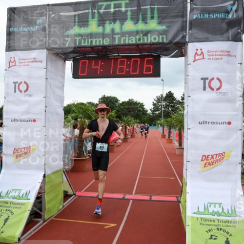 15.06.2025 - 7 Türme Triathlon Michael Strokosch http://msf.ph/oto/7984777 15.06.2025 14:18:05 Ziel 261, 570, 613, 841, 1131 meine-sportfotos.de