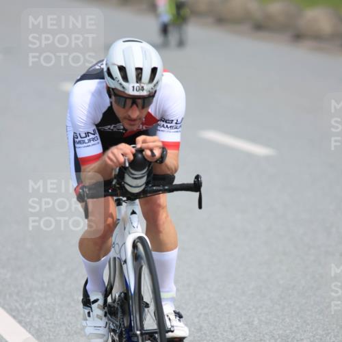 15.06.2025 - 27. Vierlanden-Triathlon H.Heesch http://msf.ph/oto/7984852 15.06.2025 11:02:19 Radfahren 104, 174, 217, 557 meine-sportfotos.de