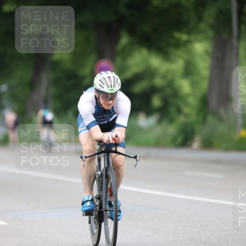 15.06.2025 - 7 Türme Triathlon Yannick Fuchs http://msf.ph/oto/7984895 15.06.2025 11:39:02 Radfahren 200, 210, 299 meine-sportfotos.de