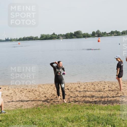 21.06.2025 - 27. Vierlanden-Triathlon MichiJ http://msf.ph/oto/7984931 15.06.2026 09:09:20 Schwimmen 224 meine-sportfotos.de