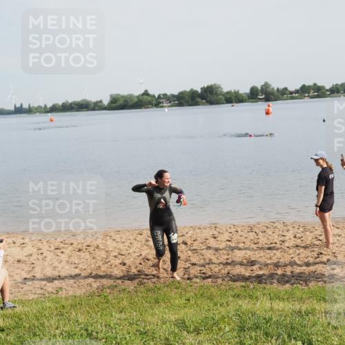 21.06.2025 - 27. Vierlanden-Triathlon MichiJ http://msf.ph/oto/7984941 15.06.2026 09:09:20 Schwimmen 224 meine-sportfotos.de