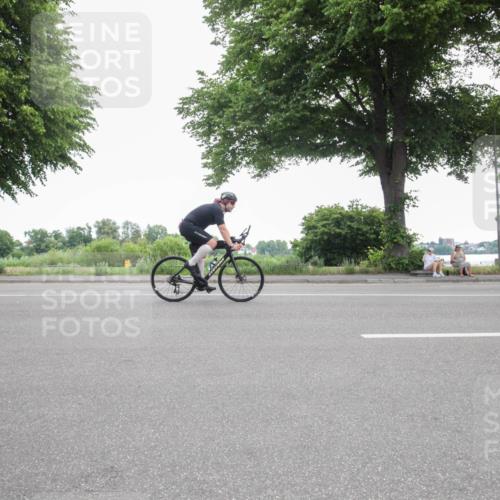 15.06.2025 - 7 Türme Triathlon Yannick Fuchs http://msf.ph/oto/7985018 15.06.2025 10:51:13 Radfahren  meine-sportfotos.de