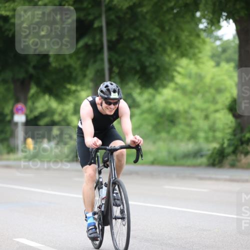 15.06.2025 - 7 Türme Triathlon Yannick Fuchs http://msf.ph/oto/7985026 15.06.2025 11:39:06 Radfahren 200, 201, 210, 299 meine-sportfotos.de