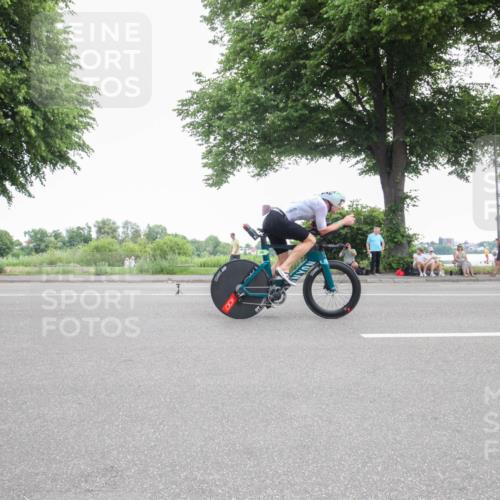 15.06.2025 - 7 Türme Triathlon Yannick Fuchs http://msf.ph/oto/7985037 15.06.2025 11:00:16 Radfahren  meine-sportfotos.de