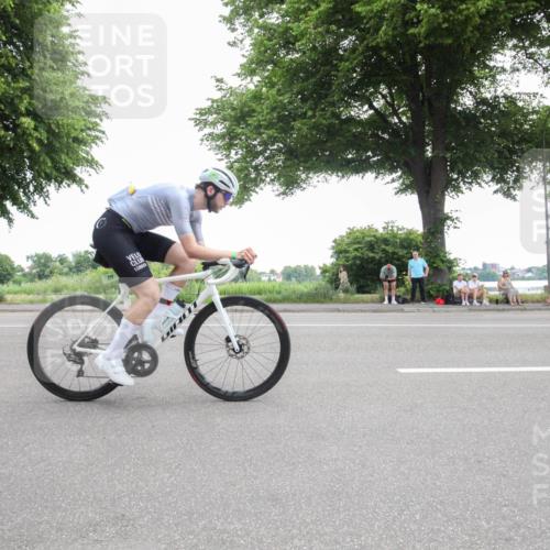 15.06.2025 - 7 Türme Triathlon Yannick Fuchs http://msf.ph/oto/7985044 15.06.2025 11:01:08 Radfahren 277 meine-sportfotos.de
