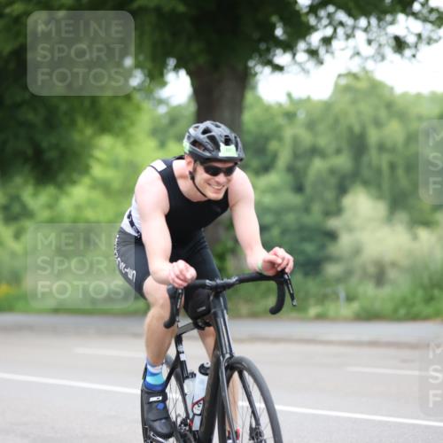 15.06.2025 - 7 Türme Triathlon Yannick Fuchs http://msf.ph/oto/7985058 15.06.2025 11:39:06 Radfahren 200, 201, 210, 299 meine-sportfotos.de