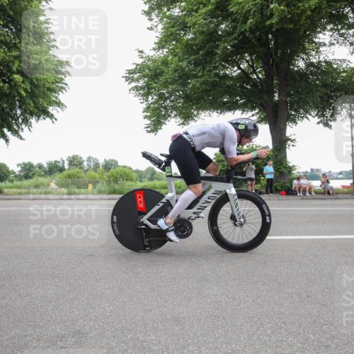 15.06.2025 - 7 Türme Triathlon Yannick Fuchs http://msf.ph/oto/7985068 15.06.2025 11:05:26 Radfahren 295 meine-sportfotos.de