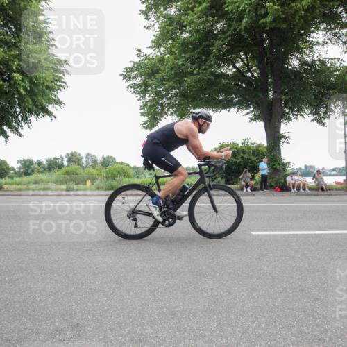 15.06.2025 - 7 Türme Triathlon Yannick Fuchs http://msf.ph/oto/7985073 15.06.2025 11:05:35 Radfahren 295 meine-sportfotos.de
