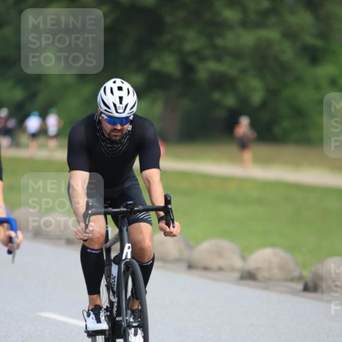 15.06.2025 - 27. Vierlanden-Triathlon H.Heesch http://msf.ph/oto/7985081 15.06.2025 11:03:48 Radfahren 35, 51, 536, 656 meine-sportfotos.de
