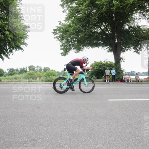 15.06.2025 - 7 Türme Triathlon Yannick Fuchs http://msf.ph/oto/7985086 15.06.2025 11:05:55 Radfahren 201, 286, 290 meine-sportfotos.de