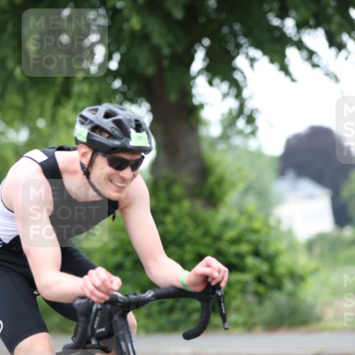 15.06.2025 - 7 Türme Triathlon Yannick Fuchs http://msf.ph/oto/7985090 15.06.2025 11:39:07 Radfahren 200, 201, 210 meine-sportfotos.de