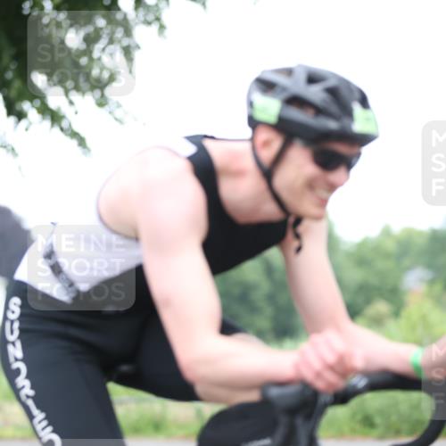 15.06.2025 - 7 Türme Triathlon Yannick Fuchs http://msf.ph/oto/7985105 15.06.2025 11:39:07 Radfahren 200, 201, 210 meine-sportfotos.de