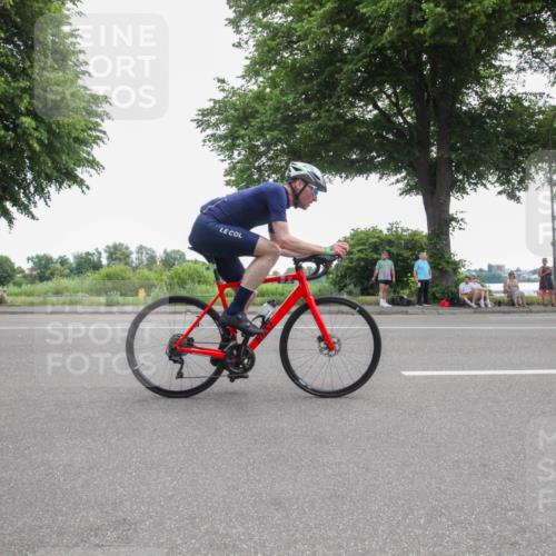 15.06.2025 - 7 Türme Triathlon Yannick Fuchs http://msf.ph/oto/7985107 15.06.2025 11:06:37 Radfahren  meine-sportfotos.de