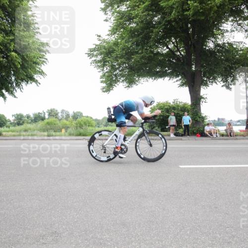15.06.2025 - 7 Türme Triathlon Yannick Fuchs http://msf.ph/oto/7985117 15.06.2025 11:07:34 Radfahren 201, 210 meine-sportfotos.de