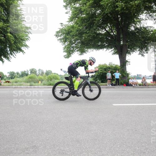15.06.2025 - 7 Türme Triathlon Yannick Fuchs http://msf.ph/oto/7985140 15.06.2025 11:08:52 Radfahren 299 meine-sportfotos.de