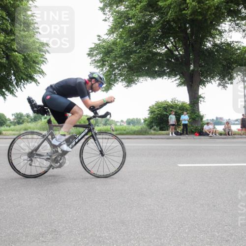 15.06.2025 - 7 Türme Triathlon Yannick Fuchs http://msf.ph/oto/7985151 15.06.2025 11:09:06 Radfahren 250 meine-sportfotos.de