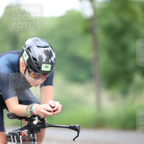 15.06.2025 - 7 Türme Triathlon Yannick Fuchs http://msf.ph/oto/7985199 15.06.2025 11:39:18 Radfahren 292, 306 meine-sportfotos.de