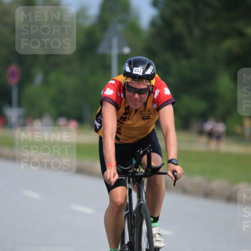 15.06.2025 - 27. Vierlanden-Triathlon H.Heesch http://msf.ph/oto/7985211 15.06.2025 11:25:30 Radfahren 143, 169, 233, 792, 888 meine-sportfotos.de