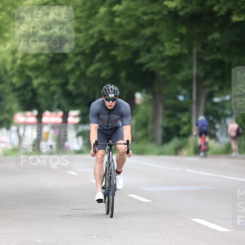 15.06.2025 - 7 Türme Triathlon Yannick Fuchs http://msf.ph/oto/7985238 15.06.2025 11:39:34 Radfahren 220, 329 meine-sportfotos.de