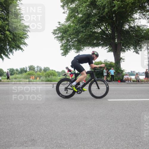 15.06.2025 - 7 Türme Triathlon Yannick Fuchs http://msf.ph/oto/7985242 15.06.2025 11:11:14 Radfahren 200, 204, 278, 329 meine-sportfotos.de