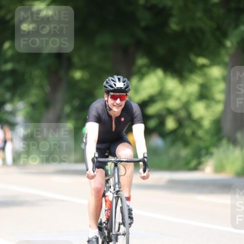 15.06.2025 - 7 Türme Triathlon Yannick Fuchs http://msf.ph/oto/7985255 15.06.2025 12:55:13 Radfahren  meine-sportfotos.de