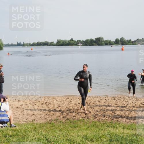 21.06.2025 - 27. Vierlanden-Triathlon MichiJ http://msf.ph/oto/7985262 15.06.2026 09:10:18 Schwimmen 213, 250 meine-sportfotos.de