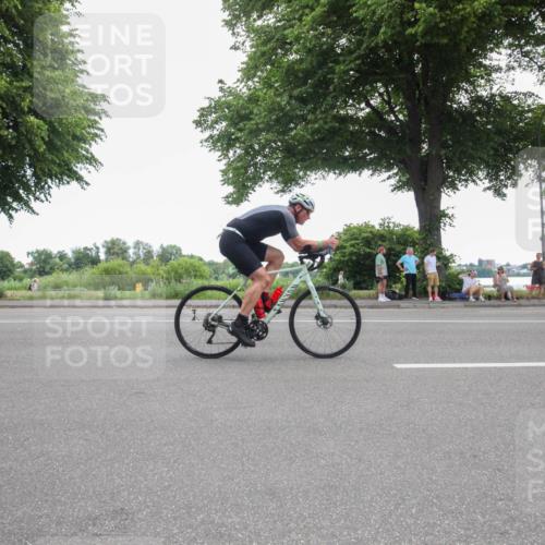 15.06.2025 - 7 Türme Triathlon Yannick Fuchs http://msf.ph/oto/7985267 15.06.2025 11:11:36 Radfahren 254 meine-sportfotos.de
