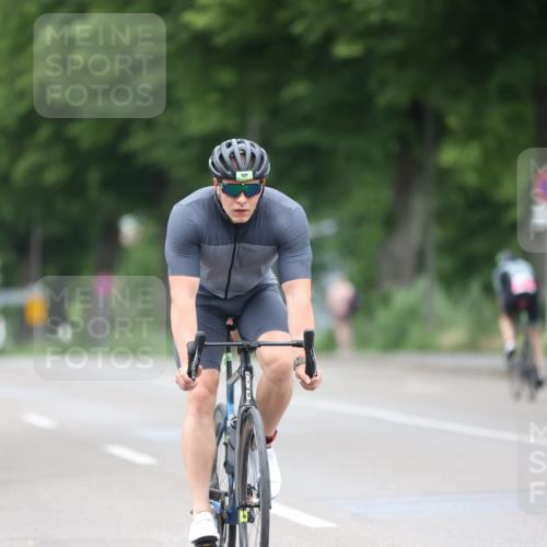 15.06.2025 - 7 Türme Triathlon Yannick Fuchs http://msf.ph/oto/7985272 15.06.2025 11:39:35 Radfahren 220, 329 meine-sportfotos.de