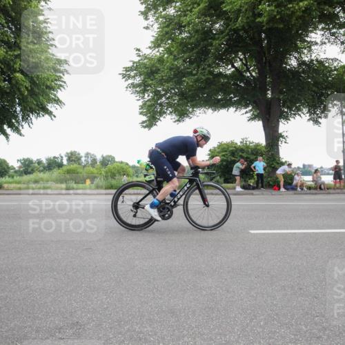 15.06.2025 - 7 Türme Triathlon Yannick Fuchs http://msf.ph/oto/7985274 15.06.2025 11:11:47 Radfahren 292 meine-sportfotos.de