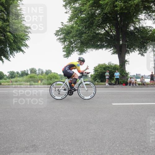 15.06.2025 - 7 Türme Triathlon Yannick Fuchs http://msf.ph/oto/7985277 15.06.2025 11:11:58 Radfahren 225, 265 meine-sportfotos.de
