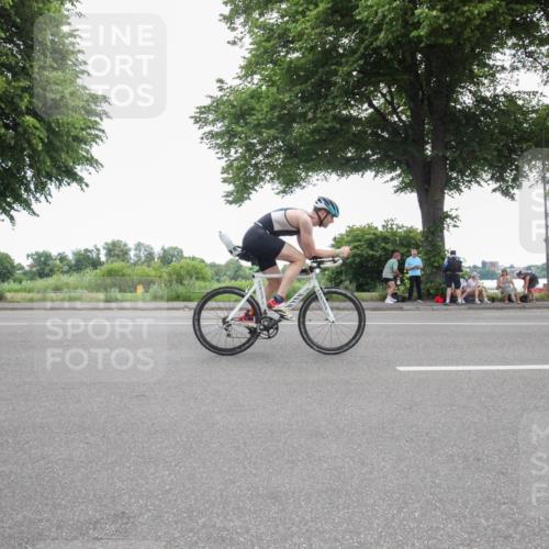 15.06.2025 - 7 Türme Triathlon Yannick Fuchs http://msf.ph/oto/7985290 15.06.2025 11:12:47 Radfahren 204, 214, 233, 240, 278, 333 meine-sportfotos.de