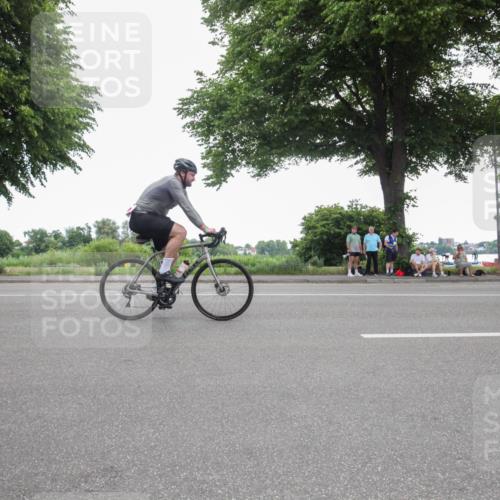 15.06.2025 - 7 Türme Triathlon Yannick Fuchs http://msf.ph/oto/7985352 15.06.2025 11:13:55 Radfahren 317 meine-sportfotos.de