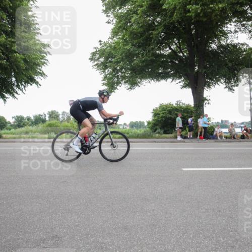 15.06.2025 - 7 Türme Triathlon Yannick Fuchs http://msf.ph/oto/7985428 15.06.2025 11:16:04 Radfahren 235, 260 meine-sportfotos.de