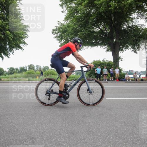 15.06.2025 - 7 Türme Triathlon Yannick Fuchs http://msf.ph/oto/7985437 15.06.2025 11:16:23 Radfahren 256, 274, 308 meine-sportfotos.de