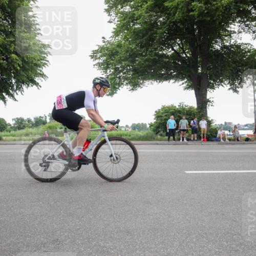 15.06.2025 - 7 Türme Triathlon Yannick Fuchs http://msf.ph/oto/7985450 15.06.2025 11:16:31 Radfahren 241, 262, 274, 327 meine-sportfotos.de