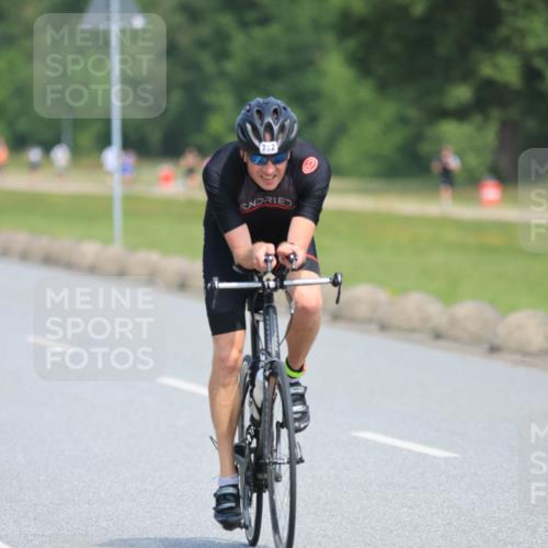 15.06.2025 - 27. Vierlanden-Triathlon H.Heesch http://msf.ph/oto/7985464 15.06.2025 11:30:46 Radfahren 639, 712, 749, 875, 926 meine-sportfotos.de