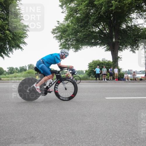 15.06.2025 - 7 Türme Triathlon Yannick Fuchs http://msf.ph/oto/7985481 15.06.2025 11:16:35 Radfahren 241, 262, 327 meine-sportfotos.de