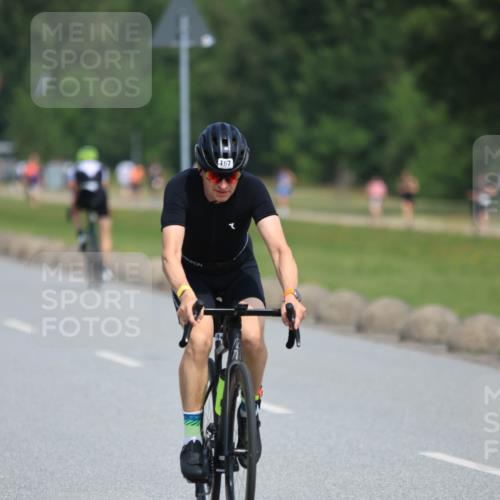 15.06.2025 - 27. Vierlanden-Triathlon H.Heesch http://msf.ph/oto/7985530 15.06.2025 11:30:55 Radfahren 167, 228, 639, 651, 891, 926, 931, 980 meine-sportfotos.de