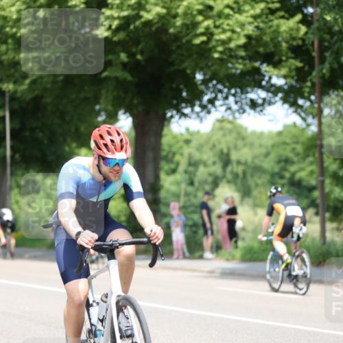 15.06.2025 - 7 Türme Triathlon Yannick Fuchs http://msf.ph/oto/7985549 15.06.2025 12:55:43 Radfahren 302, 559, 613 meine-sportfotos.de