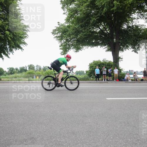 15.06.2025 - 7 Türme Triathlon Yannick Fuchs http://msf.ph/oto/7985552 15.06.2025 11:17:36 Radfahren 271, 291 meine-sportfotos.de