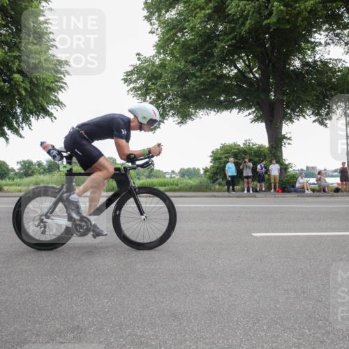 15.06.2025 - 7 Türme Triathlon Yannick Fuchs http://msf.ph/oto/7985558 15.06.2025 11:17:36 Radfahren 271, 291 meine-sportfotos.de
