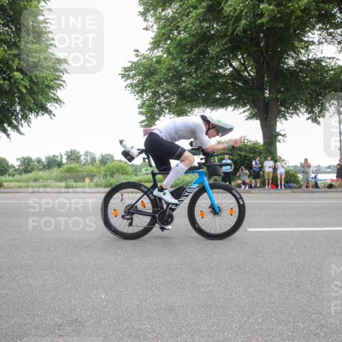 15.06.2025 - 7 Türme Triathlon Yannick Fuchs http://msf.ph/oto/7985576 15.06.2025 11:18:26 Radfahren 215 meine-sportfotos.de