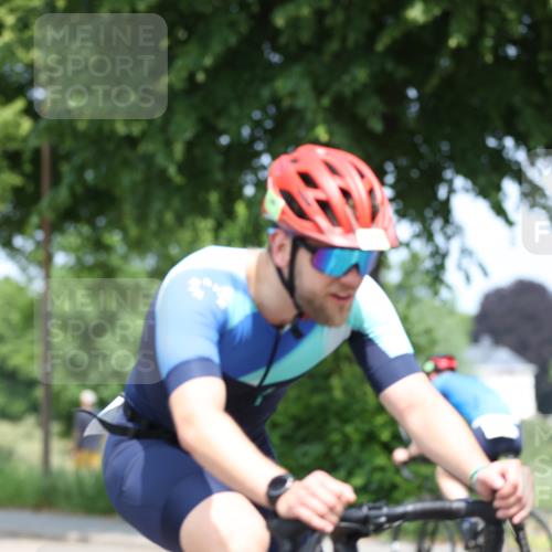 15.06.2025 - 7 Türme Triathlon Yannick Fuchs http://msf.ph/oto/7985581 15.06.2025 12:55:43 Radfahren 302, 559, 613 meine-sportfotos.de