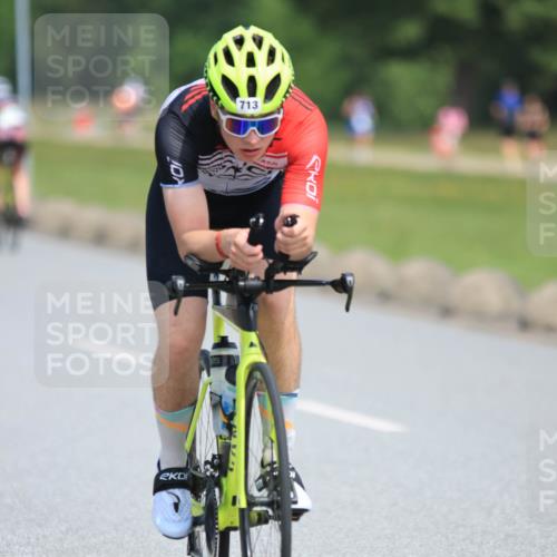 15.06.2025 - 27. Vierlanden-Triathlon H.Heesch http://msf.ph/oto/7985592 15.06.2025 11:31:10 Radfahren 713, 812, 895, 917, 924, 941, 1400 meine-sportfotos.de