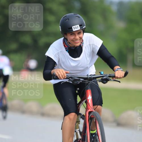 15.06.2025 - 27. Vierlanden-Triathlon H.Heesch http://msf.ph/oto/7985595 15.06.2025 11:05:37 Radfahren 82, 99, 222, 552, 688 meine-sportfotos.de