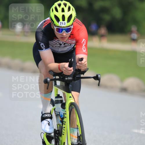 15.06.2025 - 27. Vierlanden-Triathlon H.Heesch http://msf.ph/oto/7985611 15.06.2025 11:31:10 Radfahren 713, 812, 895, 917, 924, 941, 1400 meine-sportfotos.de